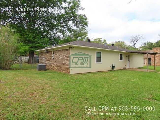 Building Photo - 803 Christopher St