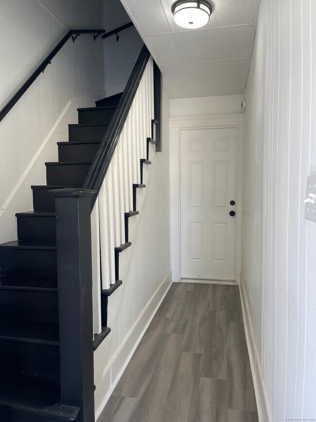 Building Photo - 46 George St