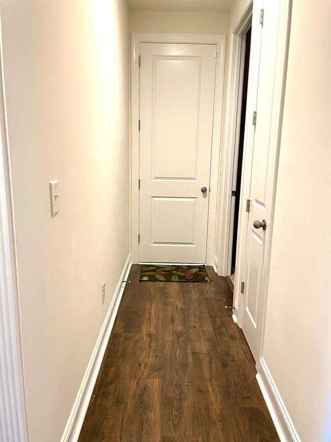 Building Photo - 10359 Paper Birch Dr