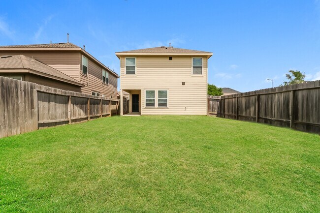 Building Photo - 18409 Hillwood Ln