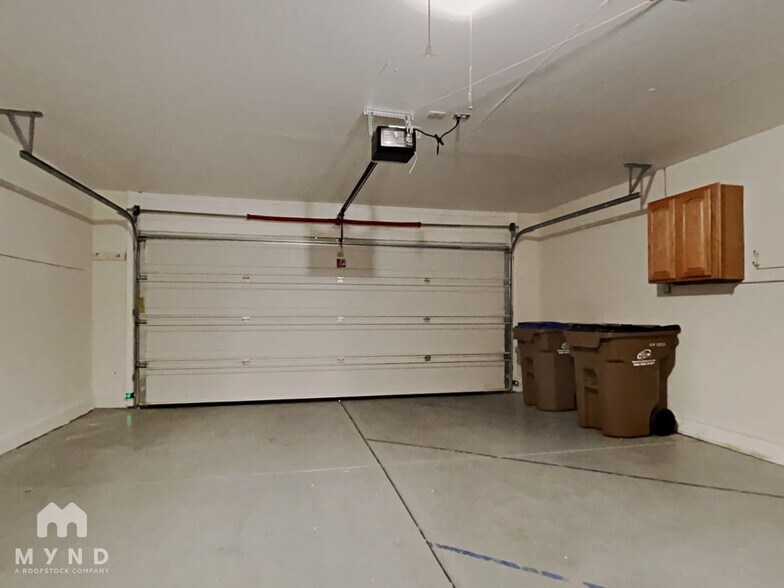 Building Photo - 1423 E Poncho Ln