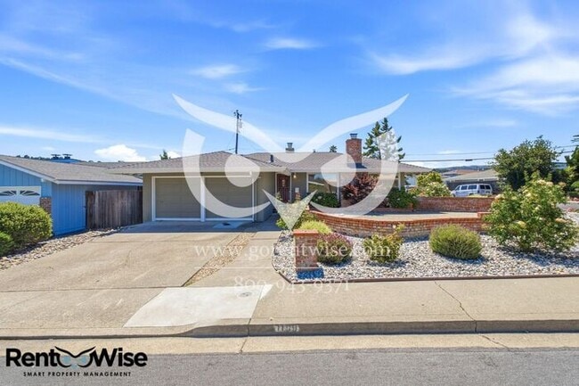 Building Photo - 1109 Ridgewood Dr
