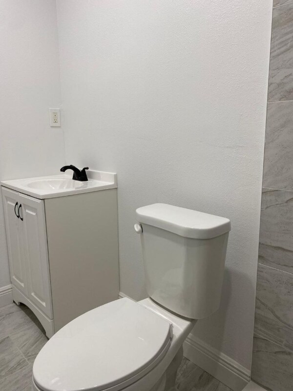 Building Photo - 571 Lynchfield Ave