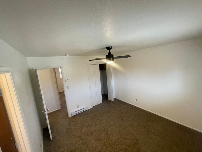 Building Photo - Three Bedroom Bayfield House with Large Fe...