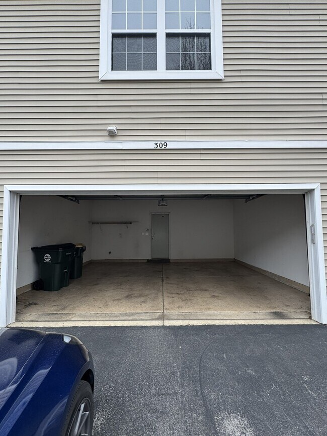 Building Photo - 309 Springbrook Trail S