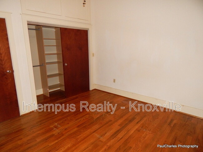 Building Photo - 402 S Gay St