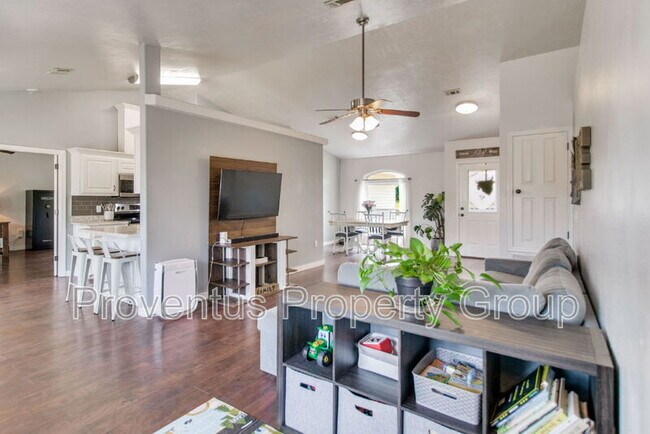 Building Photo - 3661 London Rd