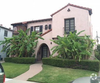 Beautiful 1920's building~ - 819 Belmont Ave