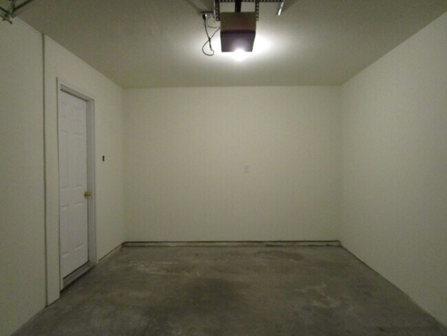 Building Photo - 3538-3540 Prescott Dr.