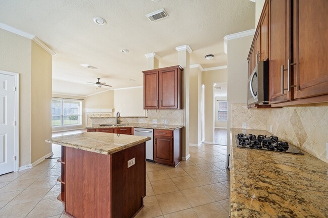 Building Photo - 9515 Denfield Ln