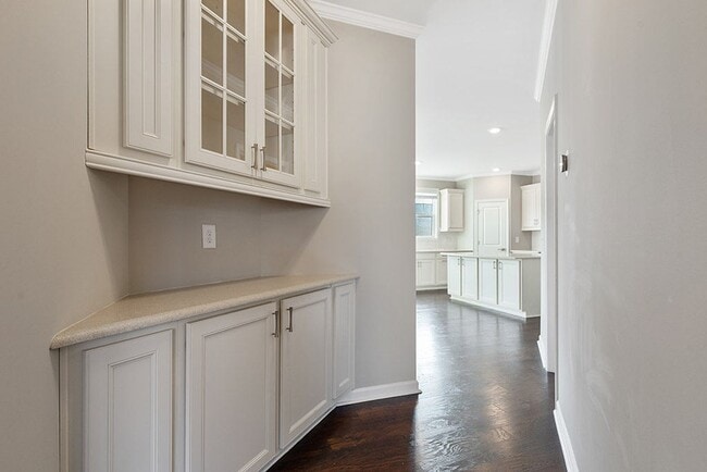 Building Photo - Great corner lot in Austin Creek with Fenced in Yard!