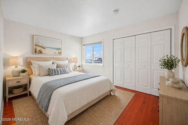 Building Photo - 330 Shore Dr