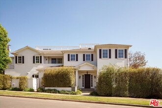 Building Photo - 14750 Bestor Blvd