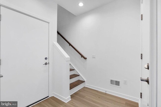 Building Photo - 3000 Schirra Ln