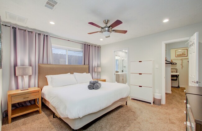 Building Photo - 11102 Hillcroft St