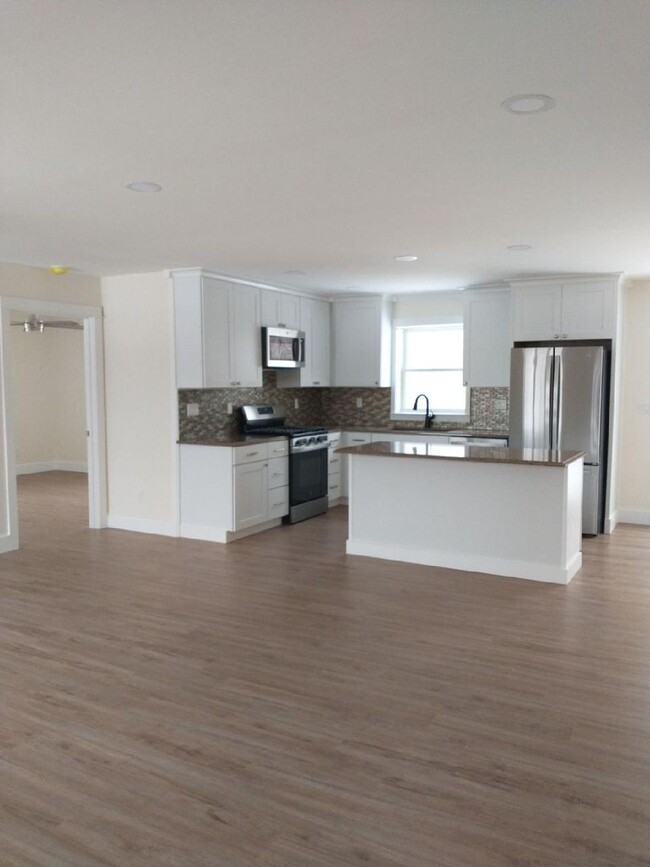 Primary Photo - New Build 2 BR 2 BA House with Walkout Bas...