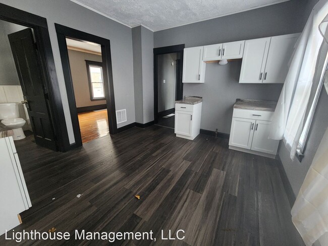 Building Photo - 4 br, 1.5 bath House - 67 Leo St.