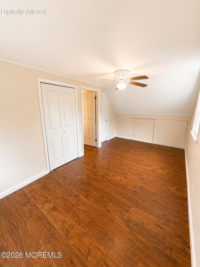 Building Photo - 54 Longwood Dr