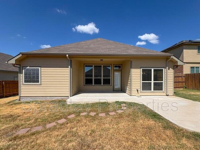 Building Photo - 1131 Kiskadee Branch Dr
