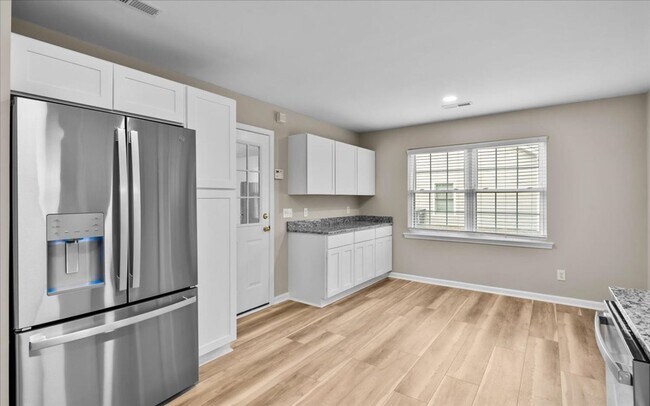 Building Photo - Coming Soon! Single Story Rental in Jamestown's Colony Park!