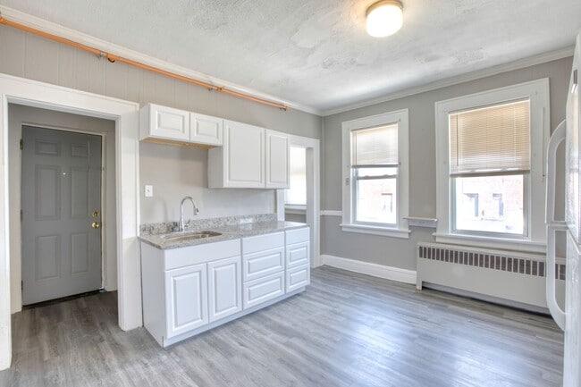 Building Photo - 2718 Fairfield Ave