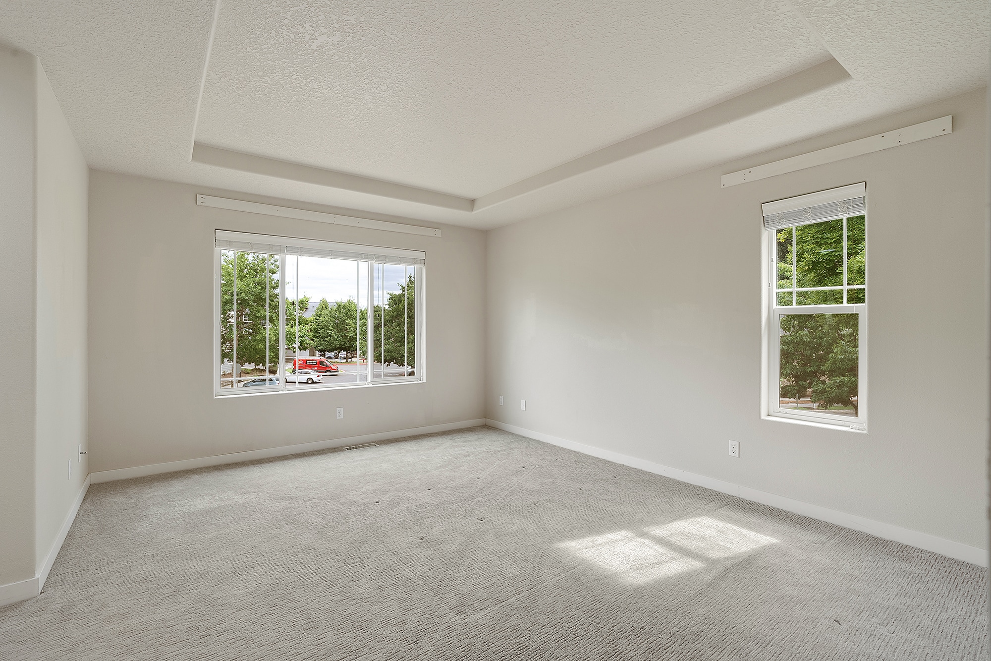Building Photo - 28616 Greenway Dr