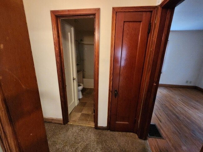 Building Photo - 2 bedroom, 1 bathroom, basement, garage, a...