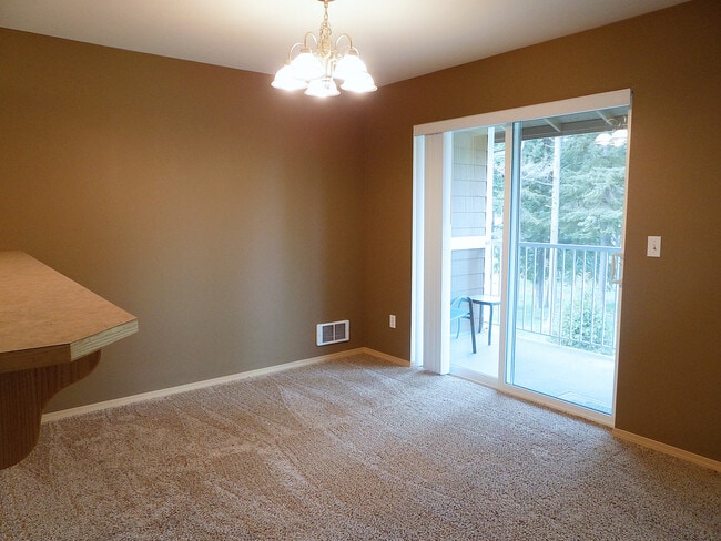 Building Photo - Roomy 2 Bedroom Condo With Washer & Dryer! ***Single Occupancy Only***