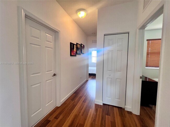 Building Photo - 11389 NW 87th Ln