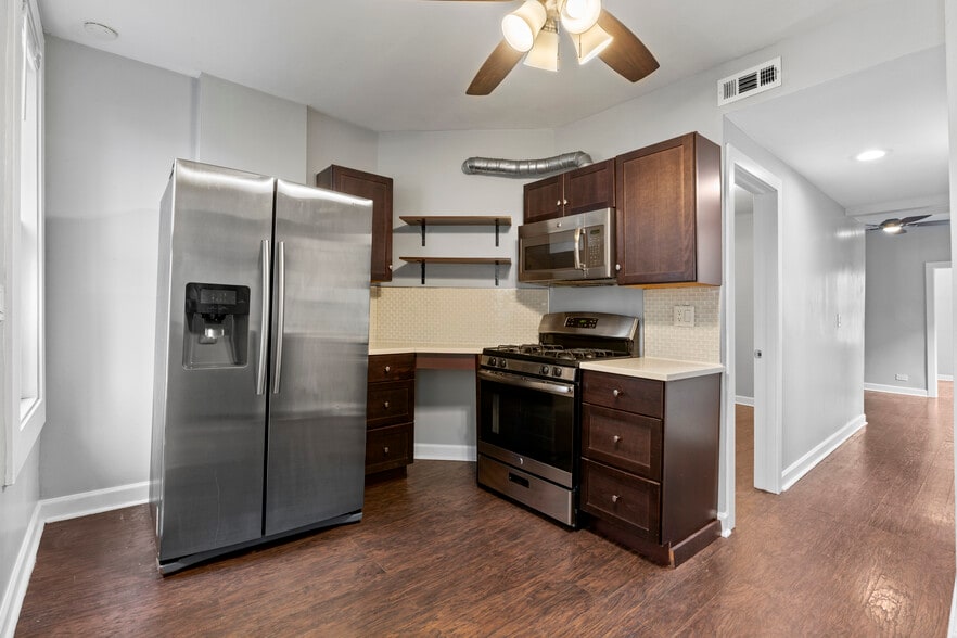 Building Photo - 2619 W Hirsch St