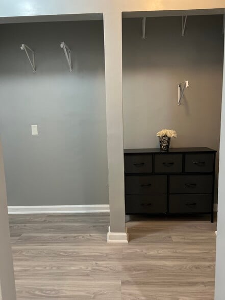 Building Photo - 2824 Parker St