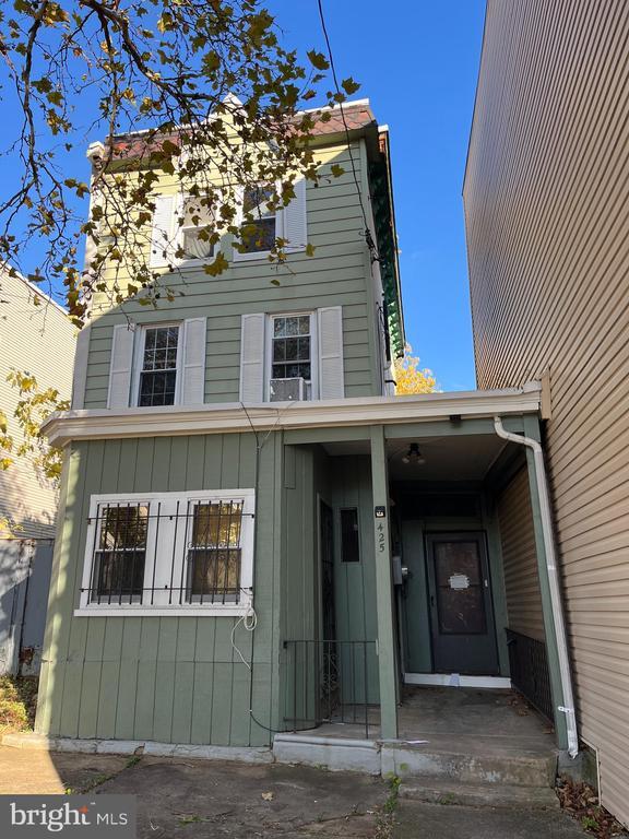 Building Photo - 425 N 41st St