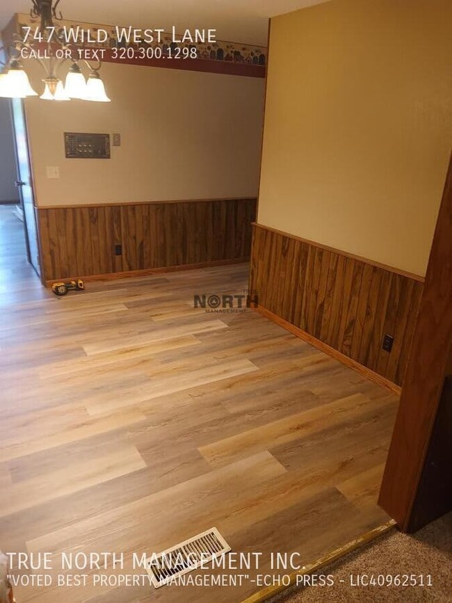 Building Photo - 747 Wild W Ln SW