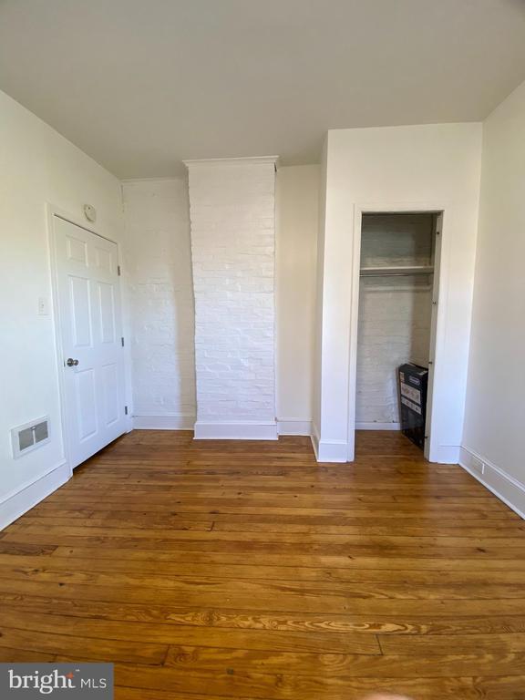 Building Photo - 416 S 45th St