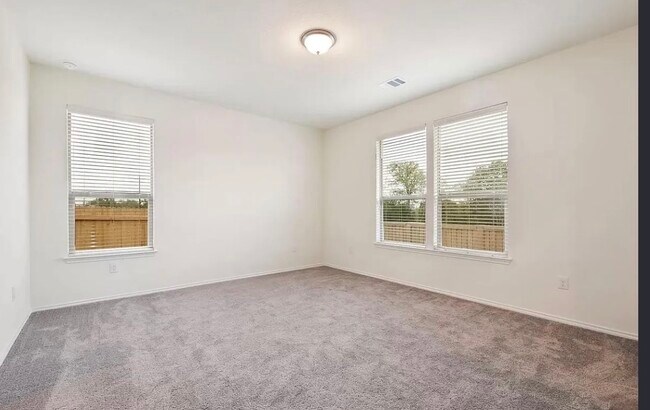 Building Photo - 100 Jarbridge Dr