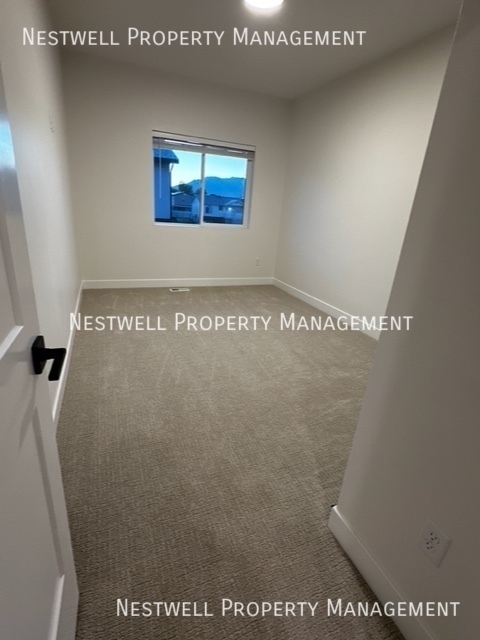 Building Photo - 4321 W 5430 S