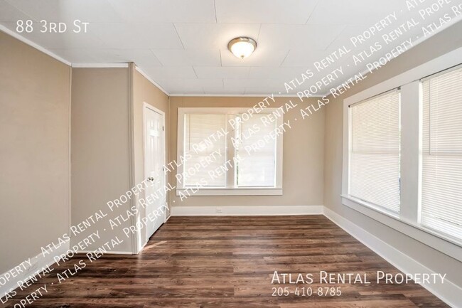 Building Photo - 88 3rd St