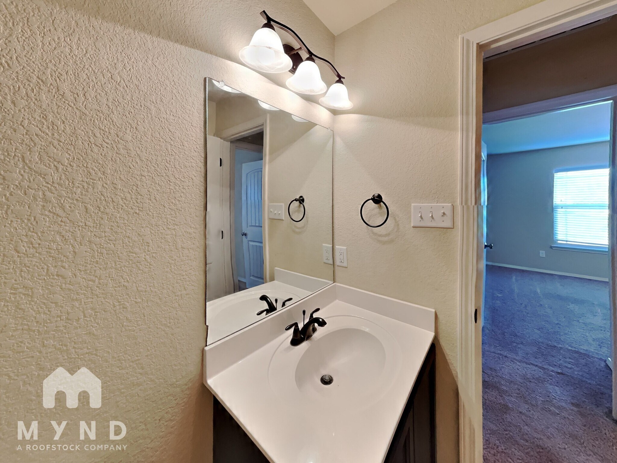 Building Photo - 12 Bristol Dr