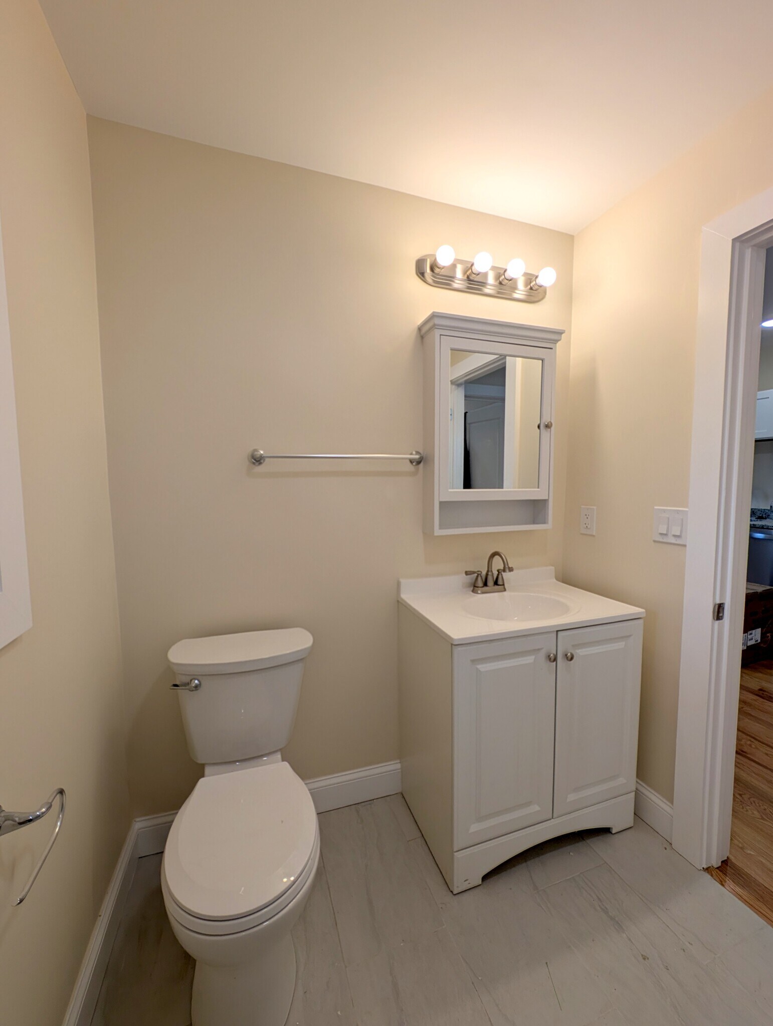 Building Photo - 5 Lowell Cir