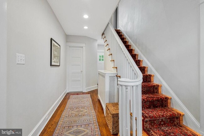 Building Photo - 3921 Harrison St NW