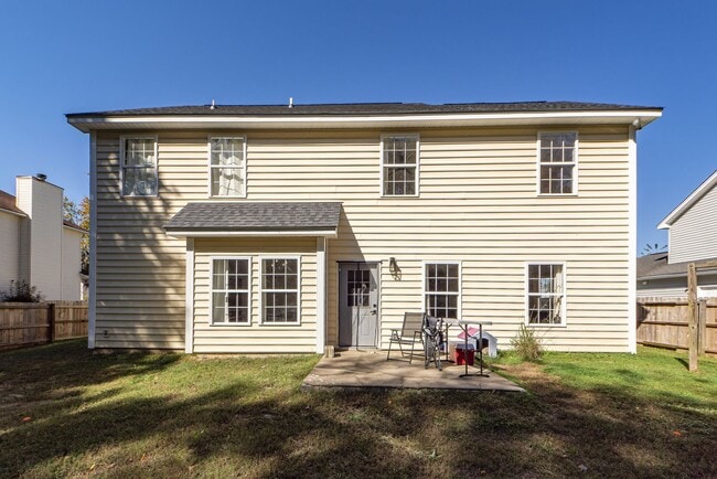 Building Photo - 4 Bedroom 2.5 Bath House in Woodland Lakes - Goose Creek