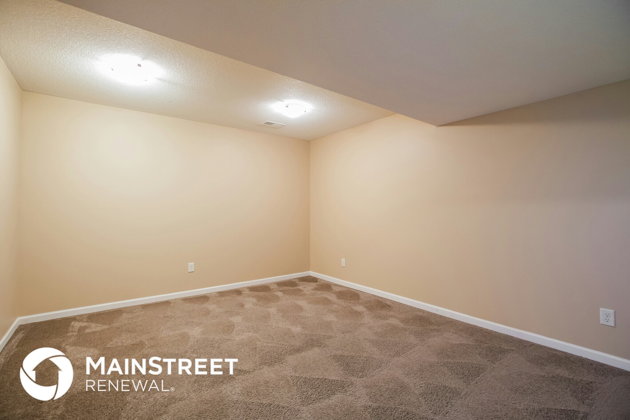 Building Photo - 308 Golfview Dr