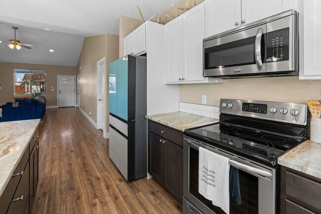 Building Photo - 1604 Drummond Blvd