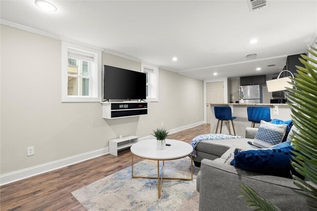 Building Photo - 153 Randolph St NE