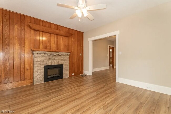 Building Photo - 38171 Wilson Ave