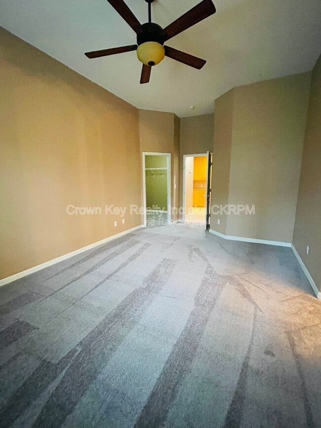 Building Photo - 1844 Oswego Ct