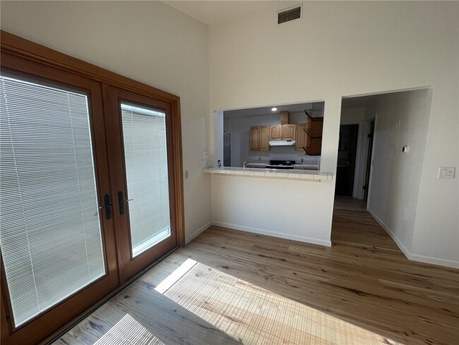Building Photo - 763 S Los Robles Ave