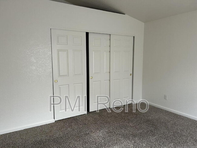 Building Photo - 1303 Powell Ln