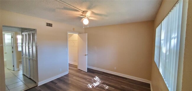 Building Photo - 4733 NW 9th Dr