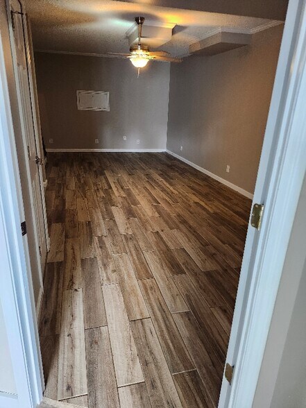Building Photo - 219 Hunter Hills Cir